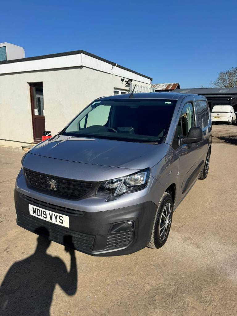 pevgeot partner van 1.6 diesel ulez free drives perfect low miles 77k 