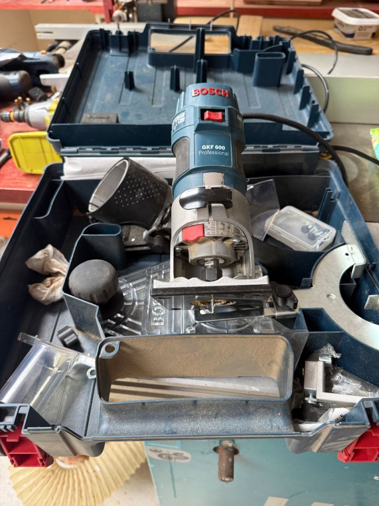  Bosch gsf600 router 