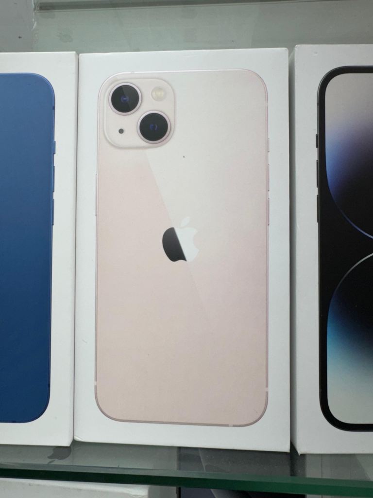 iPhone 13 LIKE NEW BOXED