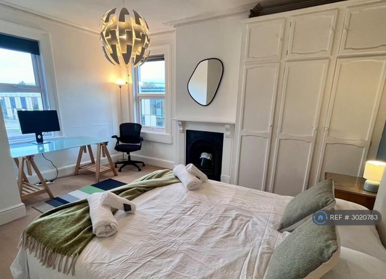 2 bedroom flat in Station Road, Bath, BA1 (2 bed) (#3020783)