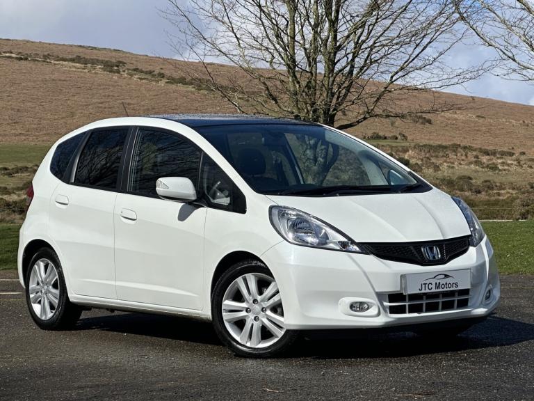 HONDA JAZZ 1.4 i-VTEC EX 5dr Auto, white, petrol + very low mileage 2014