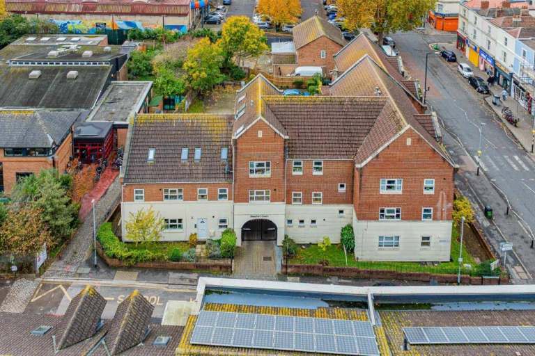 1 Bedroom Flat in Easton, Bristol - 40m2 - No Chain - Private Parking Space in a Gated Community