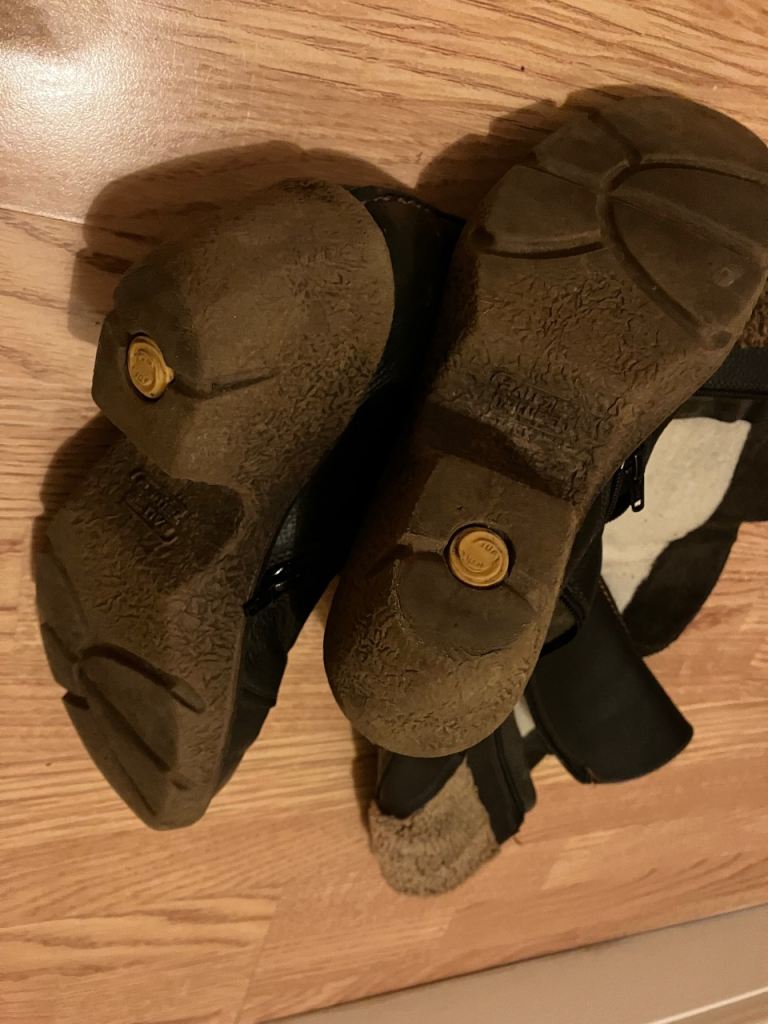 Quality leather lined boots. Size 7