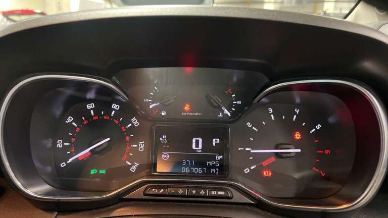 2017 Citroen C3 Aircross 1.2 PureTech Flair SUV 5dr Petrol EAT6 Euro 6 (s/s) (110 ps) MPV Petrol ...