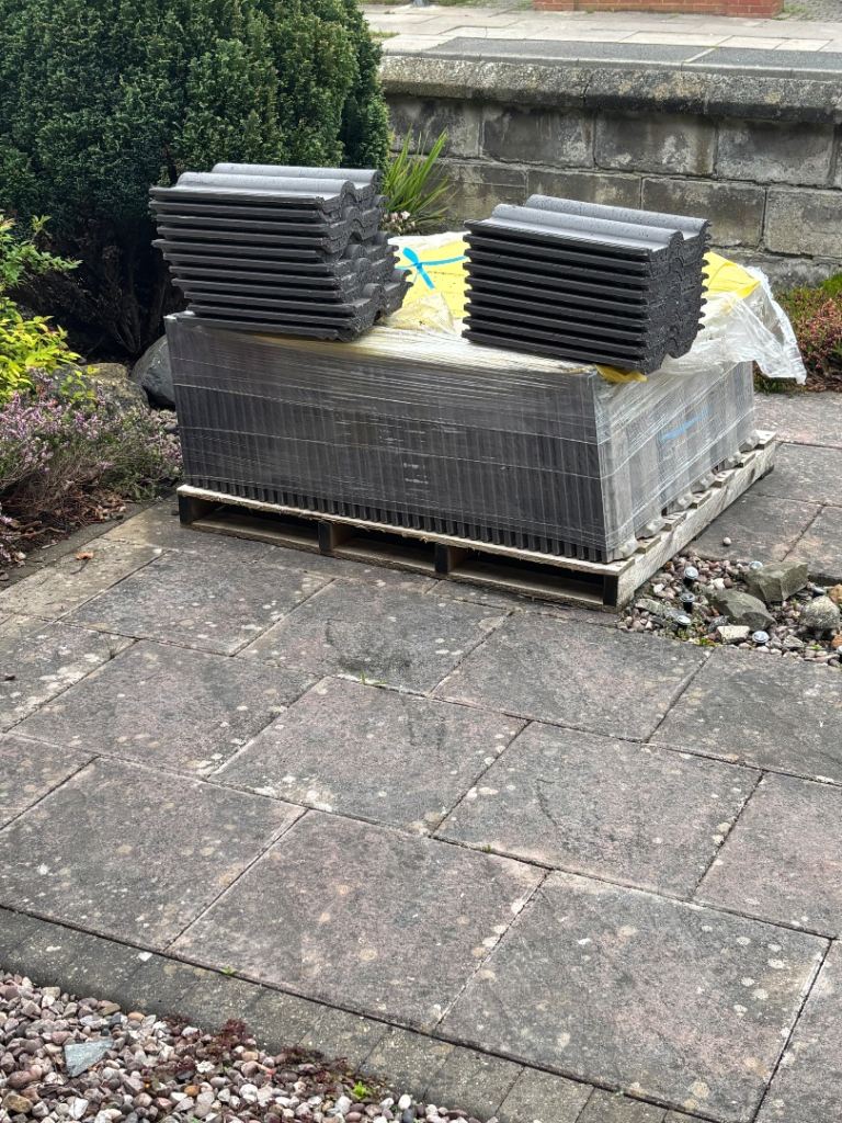 Roof tiles 