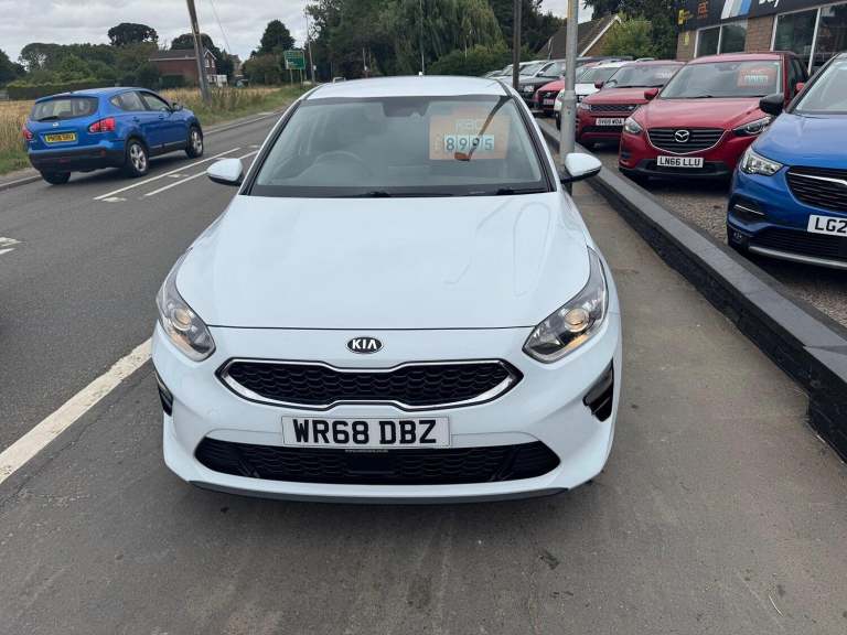 KIA CEED 1.6 CRDi 3 White Manual Diesel 2018