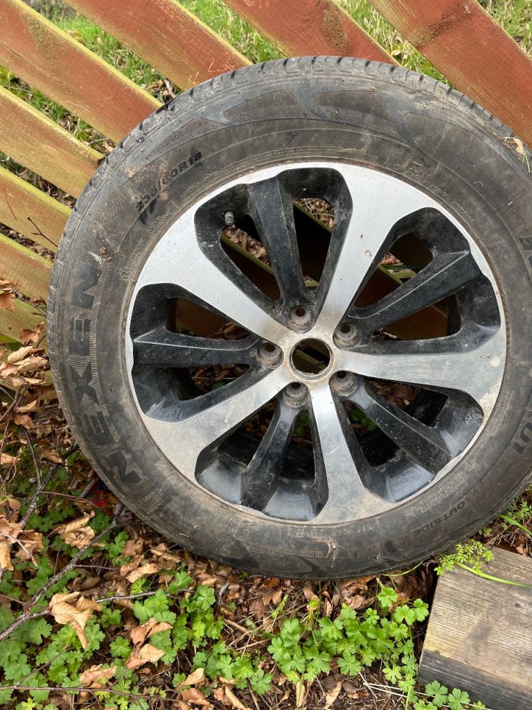 4 x 4 Wheel & Tyre