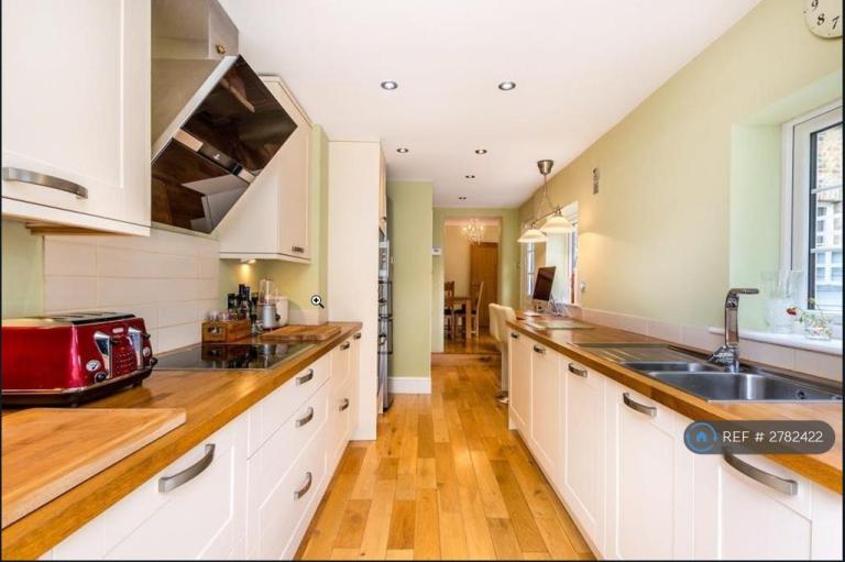 4 bedroom house in Newbury Road, Bromley, BR2 (4 bed) (#2782422)