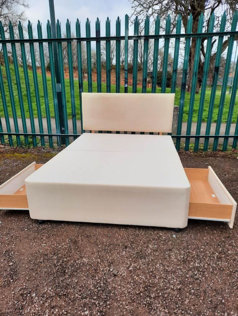 Double bed base with drawers (delivery available 