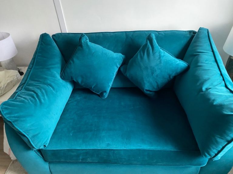 Stunning cuddle chair