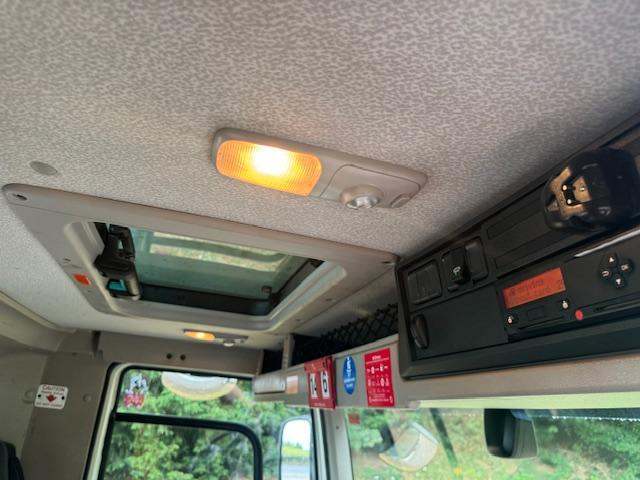 2017 67 DAF CF 510 E6 8x4 hook loader sheet weigher piped for draw bar