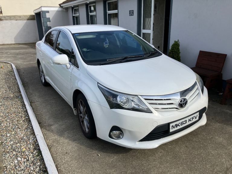 Toyota, AVENSIS, Saloon, 2013, Manual, 1998 (cc), 4 doors