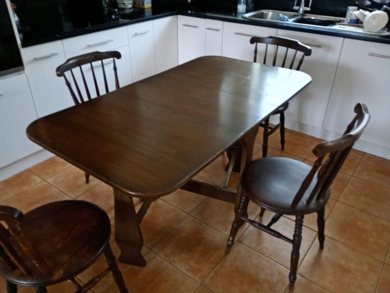 Dining room table and 4 chairs 