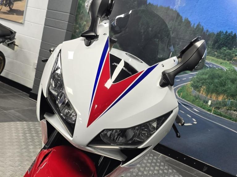 HONDA CBR1000 R