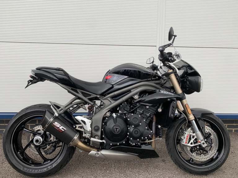 Triumph Speed Triple S 1050 - 11108 miles - SC PROJECT EXHAUST - 2 YEAR WARRANTY