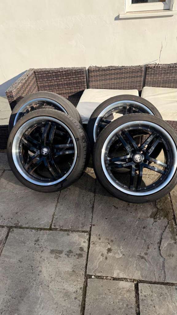 Onyx VW-T5/T6 | Range Rover 20” Wheels