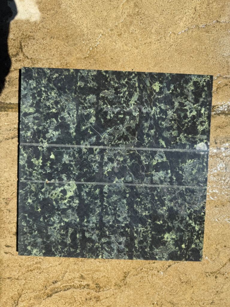 Pure marble tiles. Green / black.