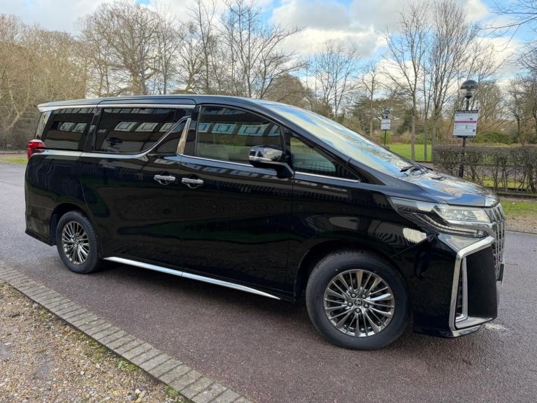 Toyota Alphard 2.5 PETROL HYBRID EXECUTIVE LOUNGE Petrol/Electric Hybrid Automat
