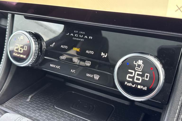 2023 Jaguar F-Pace 2.0 D200 MHEV R-Dynamic Black Auto AWD Euro 6 (s/s) 5dr SUV DIESEL Automatic