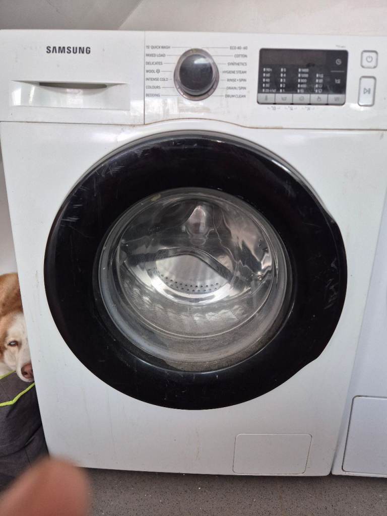 Samsung Washing Machine – White, Good Condition