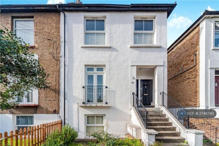 1 bedroom flat in Whitton Road, Hounslow, TW3 (1 bed) (#2746740)