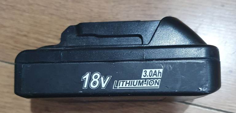 Battery For Makita 18V Battery 3.0Ah LI-ION Lithium Ion BL1815 FAULTY
