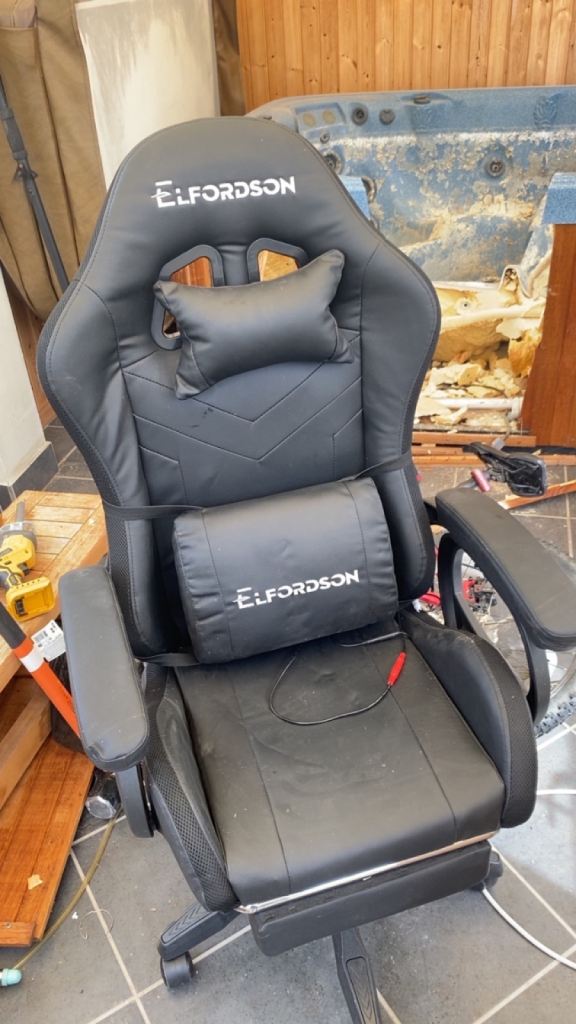 Elfordson massaging gaming chair