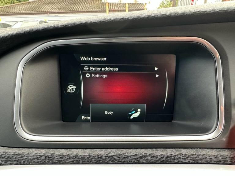 2016 Volvo V40 2.0 D2 R-Design Nav Hatchback 5dr Diesel Manual Euro 6 (s/s) (120 ps) Hatchback Di...