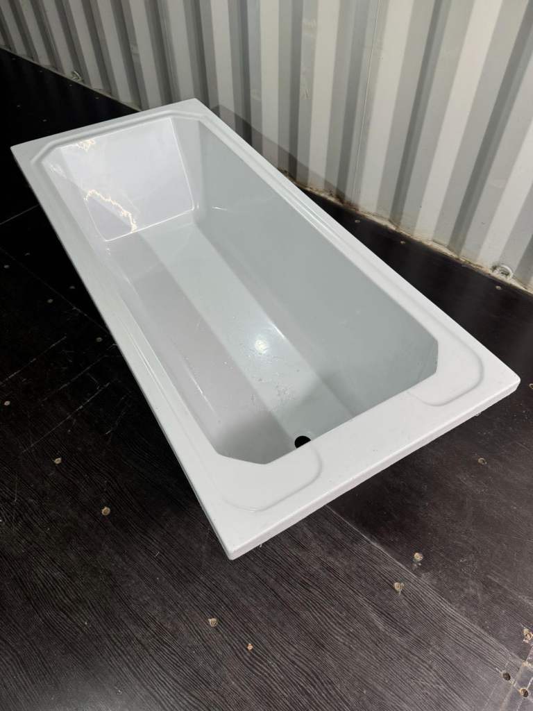 Traditional Single Ended Bath