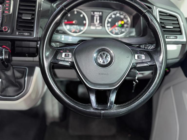 2017 Volkswagen Transporter 2.0 TDI BMT 204 Highline Kombi / Camper Van DSG Crew Van Diesel Autom...