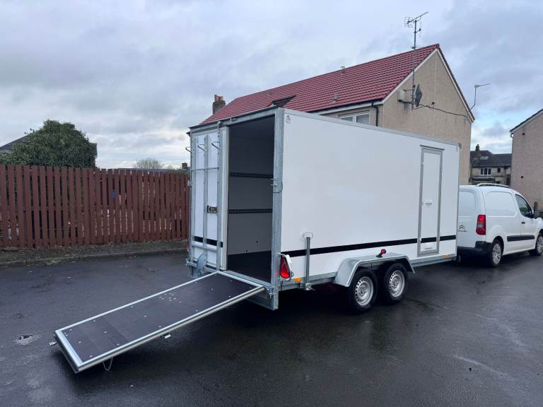 BRAND NEW 400cm x 200cm x 200cm TWIN AXLE BOX TRAILER WITH DUO DOORS 2700KG