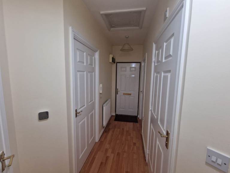 NEWLY REFURBISHED 2 BED | GROUND FLOOR FALT NEAR NORTH LONDON GRAMMER SCHOOL