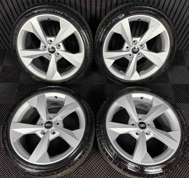 18'' GENUINE AUDI A3 S LINE SILVER 5 SPOKE ALLOY WHEELS ALLOYS TYRES S3 GOLF CADDY