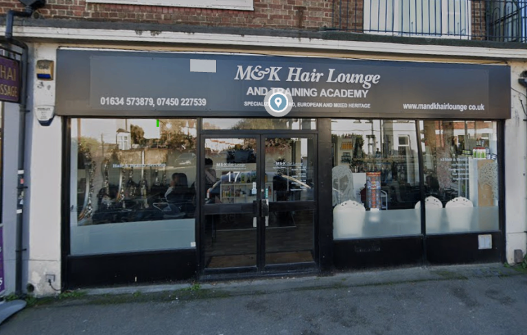 LARGE SELF CONTAINED SHOP TO LET 