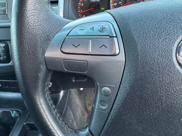 2015 Toyota Hilux Invincible D/Cab Pick Up 3.0 D-4D 4WD 171 Auto PICK UP DIESEL Automatic