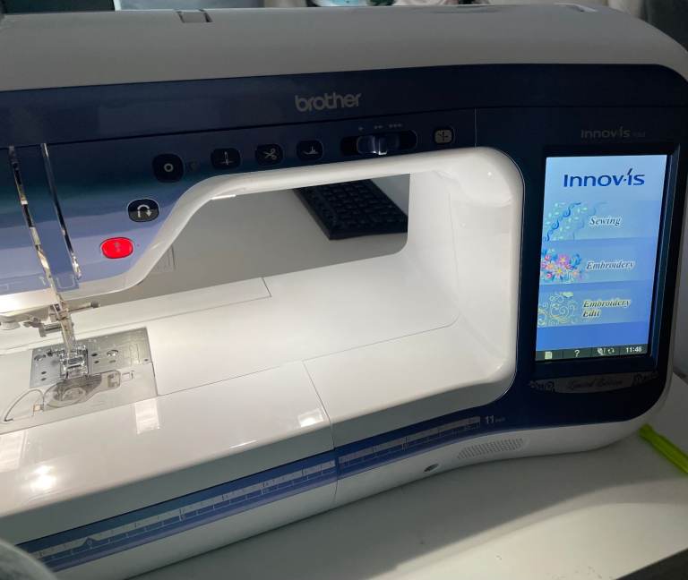 Brother Innov-is V5LE Sewing & Embroidery Machine