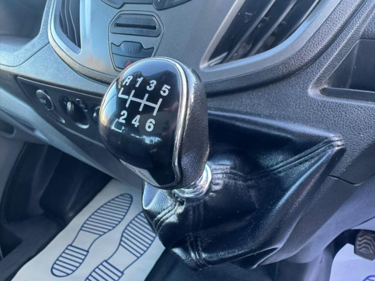 2016 Ford Transit 2.2 TDCi 125ps Double Cab Chassis CHASSIS CAB Diesel Manual