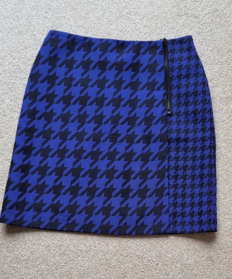 New M&S Collection, size 8, fully lined, royal blue & black dog tooth checked skirt