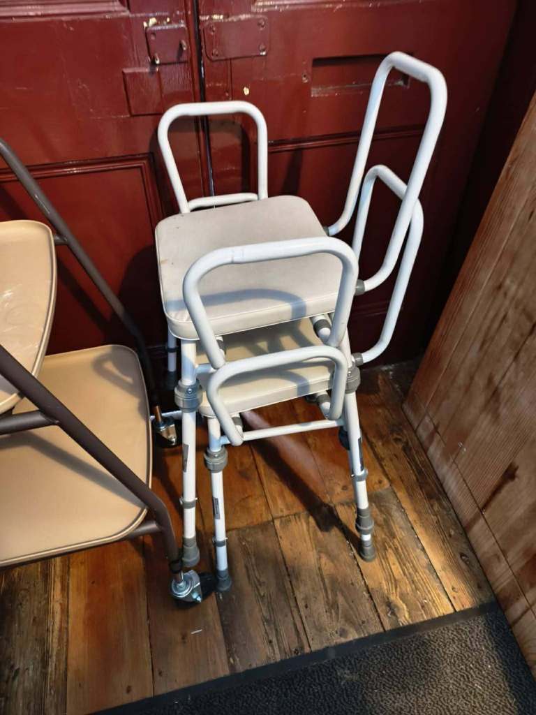 2 nice perching stools