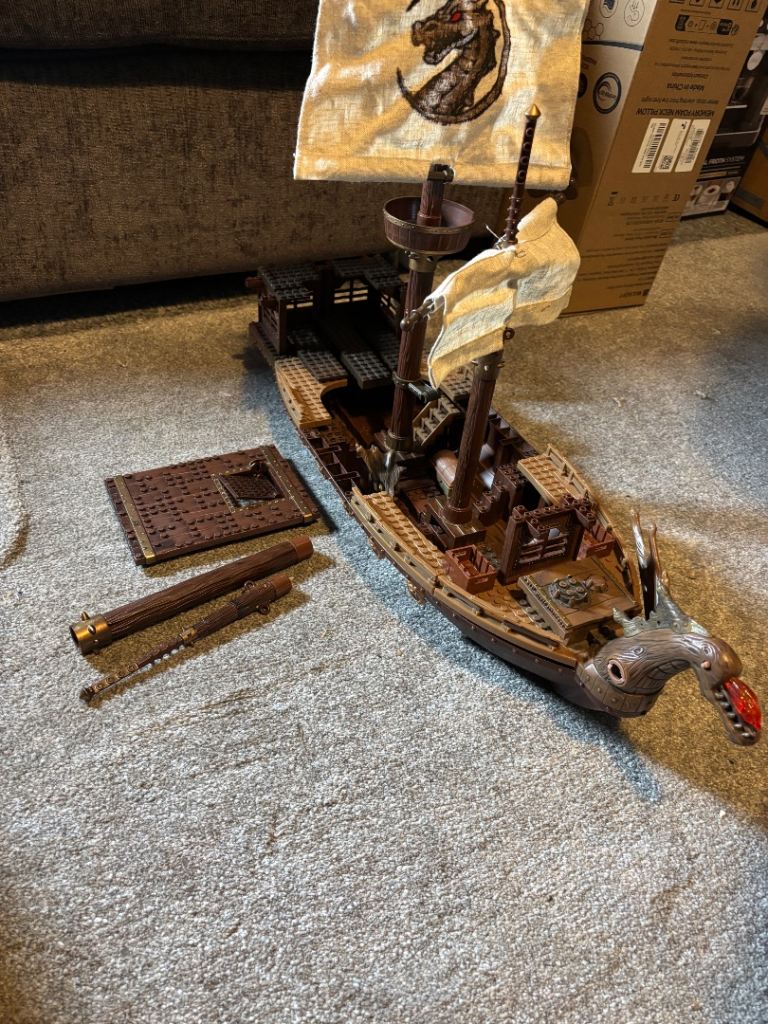 Mega Bloks Man O War Ship Spares or Repairs Incomplete 