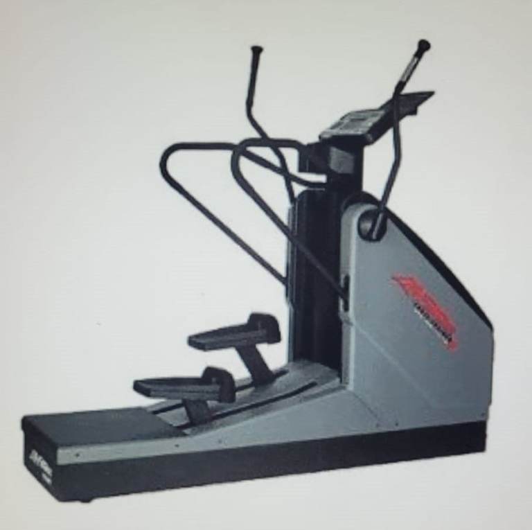 Life Fitness Cross-Trainer – Good Condition