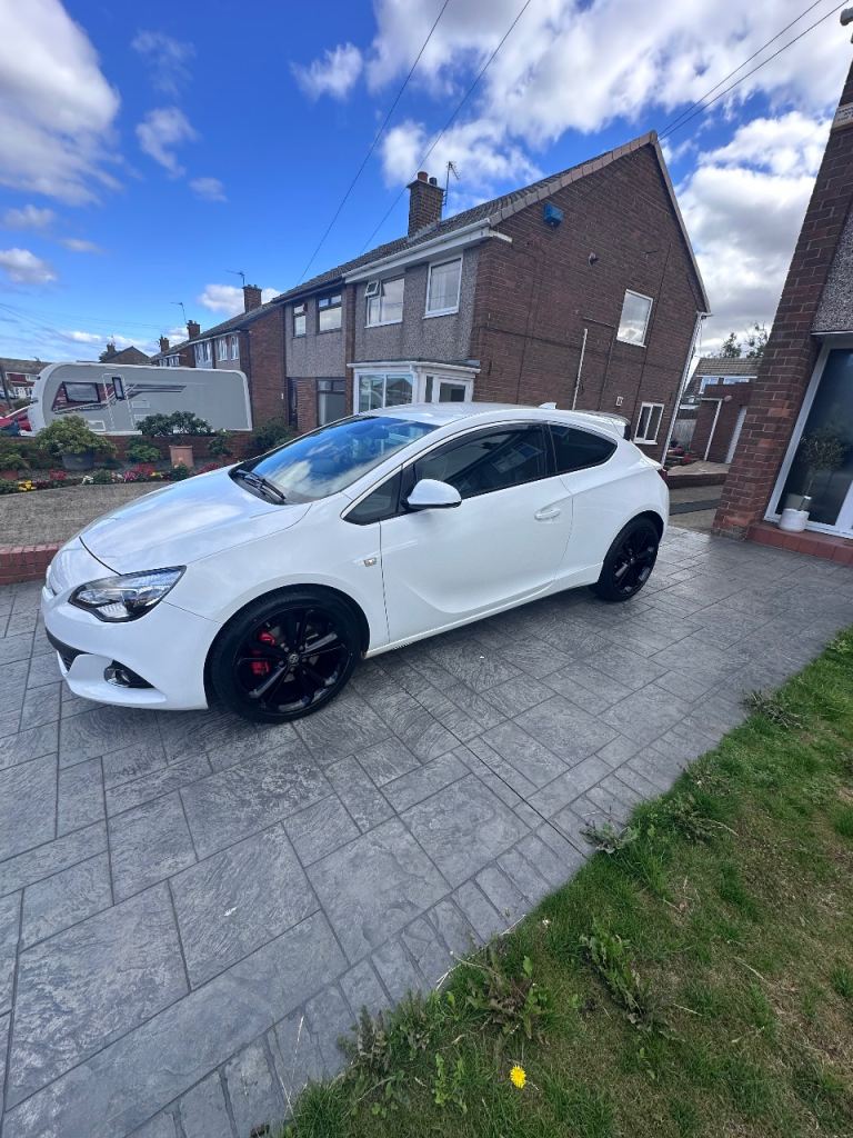 Vauxhall, GTC, Hatchback, 2017, Manual, 1364 (cc), 3 doors