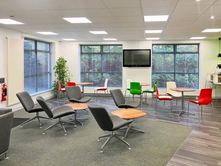 Crawley - RH11 7XX \ Monthly Coworking Membership