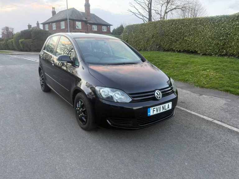 Volkswagen Golf Plus (VW Golf) 1.6 TDI S 5 Dr with 6 Months MOT&FSH&Nav Screen with Bluetooth Phone