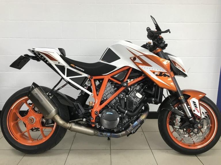 KTM 1290 SUPER DUKE R SPECIAL EDITION, 6,506 MILES, TO MANY EXTRAS TO LIST