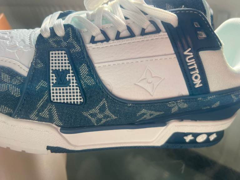 LV TRAINERS