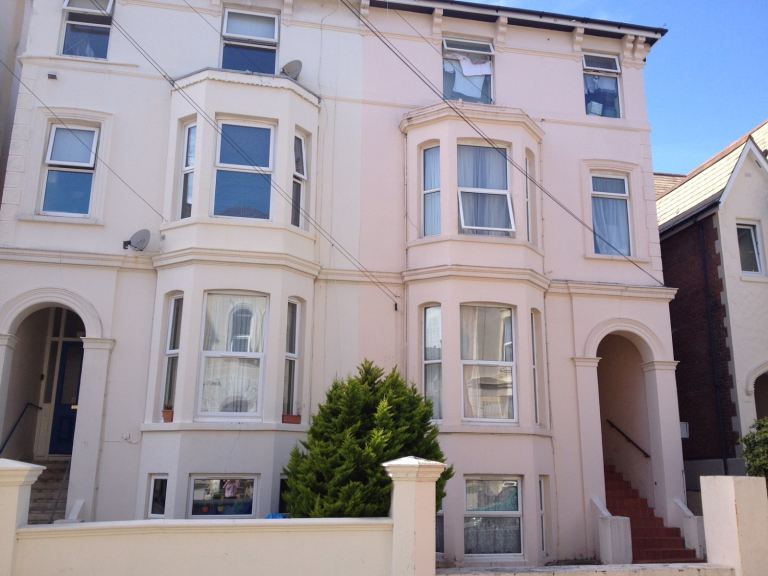 STUDIO FLAT TO LET IN SOUTHSEA
