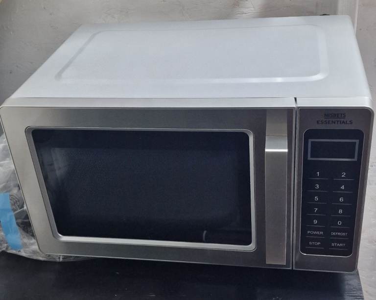 BRAND NEW COMMERCIAL MICROWAVE OVEN STAINLESS STEEL BRAND NEW IN BOX 