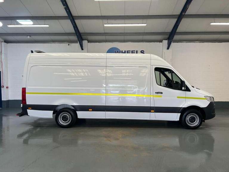 2024 Mercedes-Benz Sprinter 3.5t H2 Progressive Van PANEL VAN DIESEL Manual