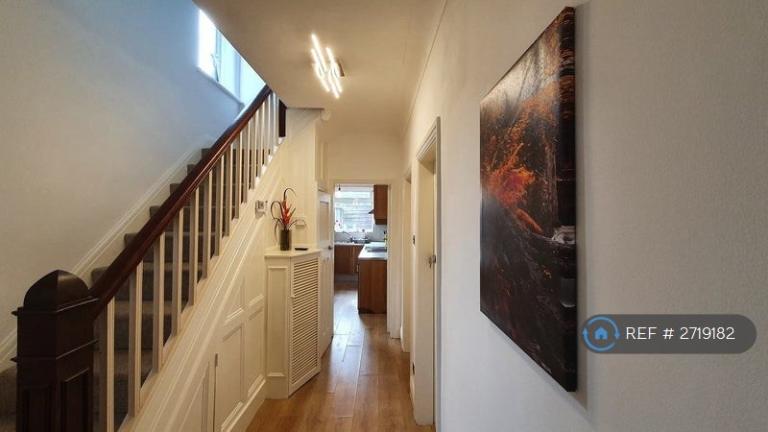 1 bedroom in Burnside Drive, Greater-Manchester-County, M19 (#2719182)